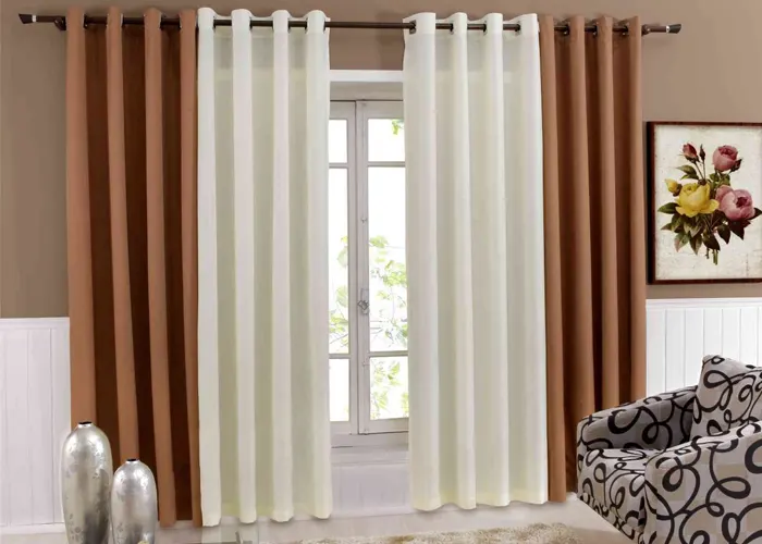 Cortinas con barra de acero y argollas en Gamarra