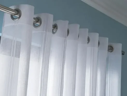 Cortinas con barra de acero y argollas en Gamarra